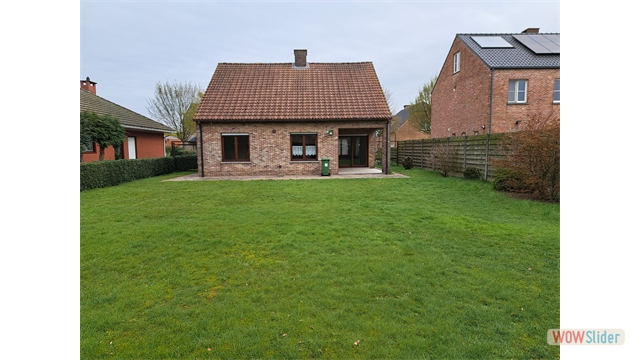 Een vrijstaande woning met tuin en inpandige garage - foto 3