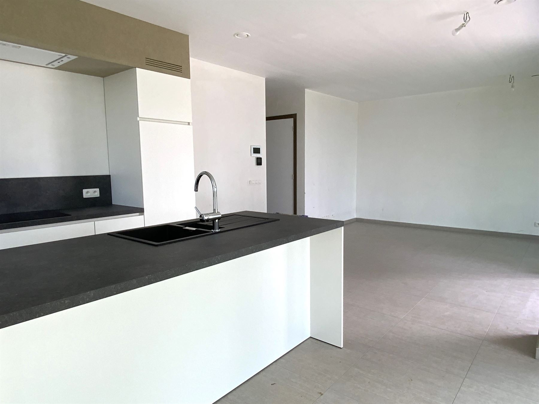 Appartement met 1 slaapkamer en zonnig terras - foto 4