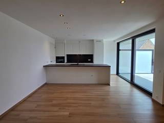 ENERGIEZUINIG, KWALITATIEF EN LUMINEUS NIEUWBOUWAPPARTEMENT MET 2 SLAAPKAMERS, TERRAS EN GROTE GARAGE1ste verdieping met lift - ligging in mooie en...