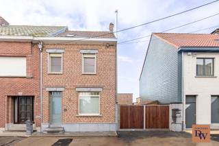 BEZOEKMOMENT MAANDAG  22 DECEMBER TUSSEN 15 EN 17 UUR OP AFSPRAAK! Op zoek naar een gezellige thuis waar rust en comfort centraal staan? Dan is deze...