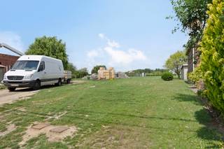 Immo DAVID propose à la vente : un terrain à bâtir de 7a16ca (lot 1) destiné à une construction ouverte, avec un terrain de jardin arrière de...