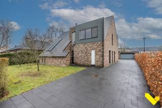 Instapklare gezinswoning met ruime tuin en garage.Deze verzorgde woning is gunstig gelegen in Winkelomheide (Geel), in een rustige straat met vlotte...