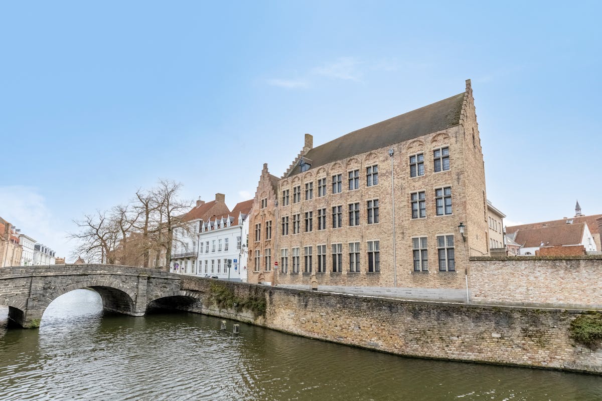 1-slaapkamer appartement te koop in het historische centrum van Brugge - foto 2