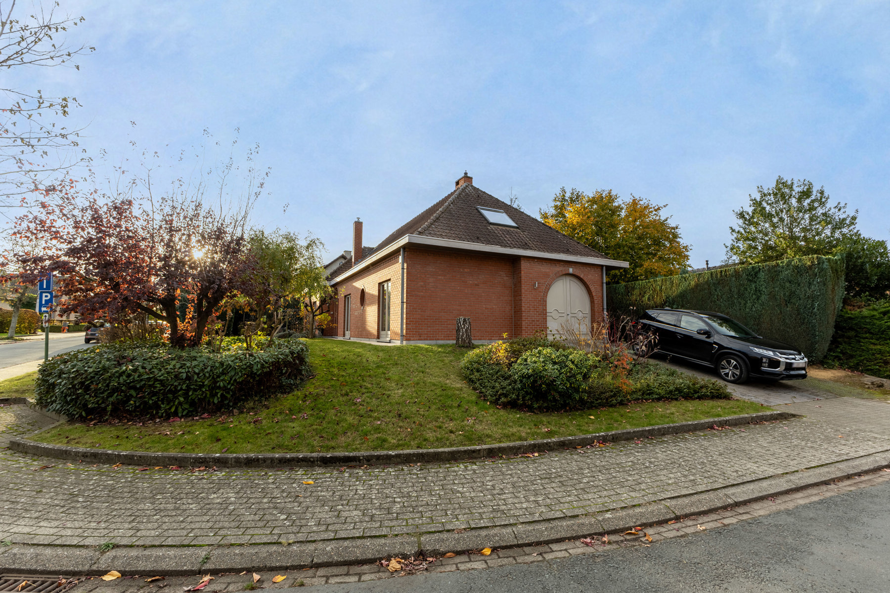 House for sale in Sint-Pieters-Leeuw with 6 bedrooms - photo 4