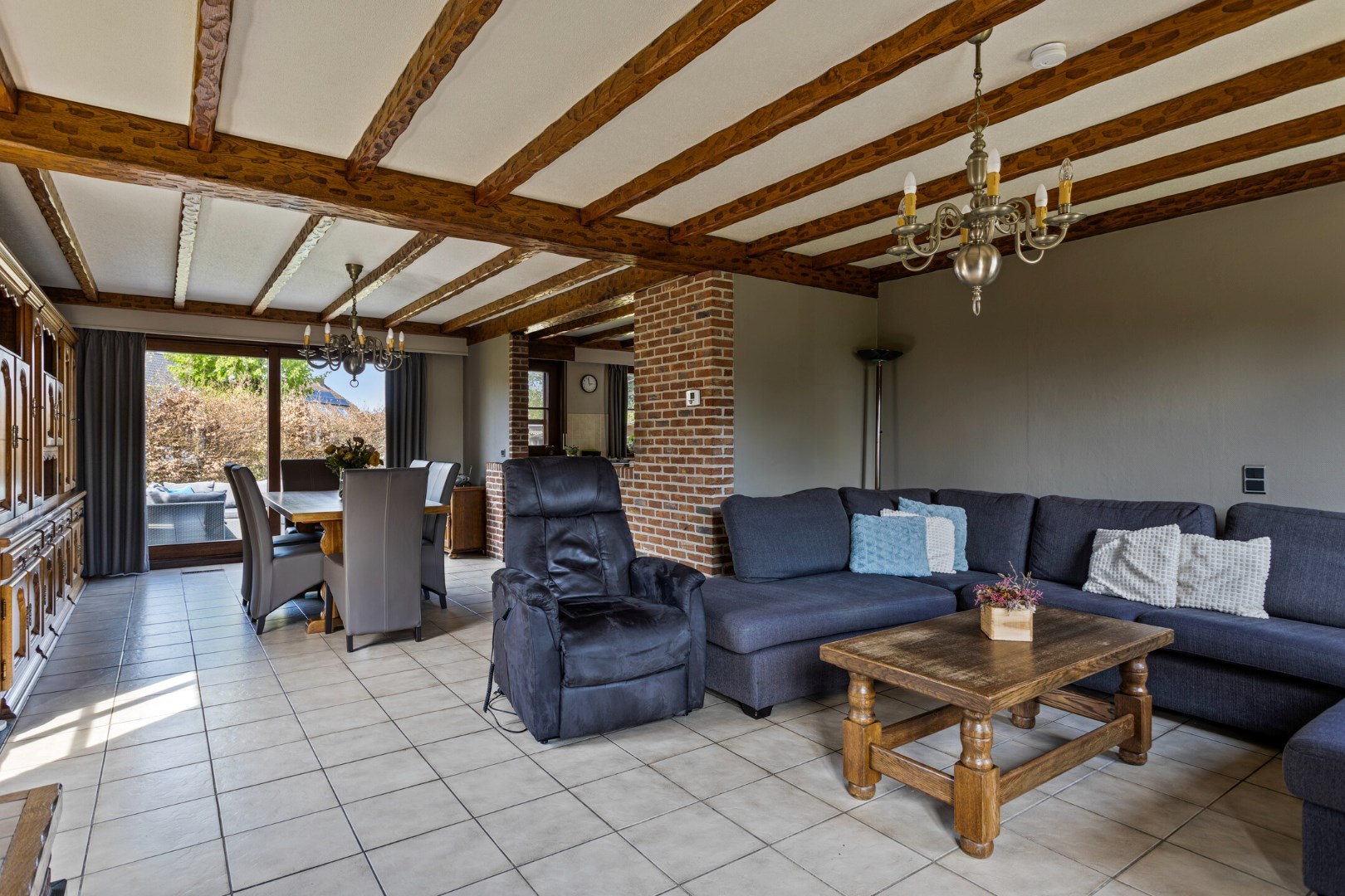 Onderkelderde woning met 4 slpks op 899 m² in een doodlopende straat te OLV Olen ! - foto 5