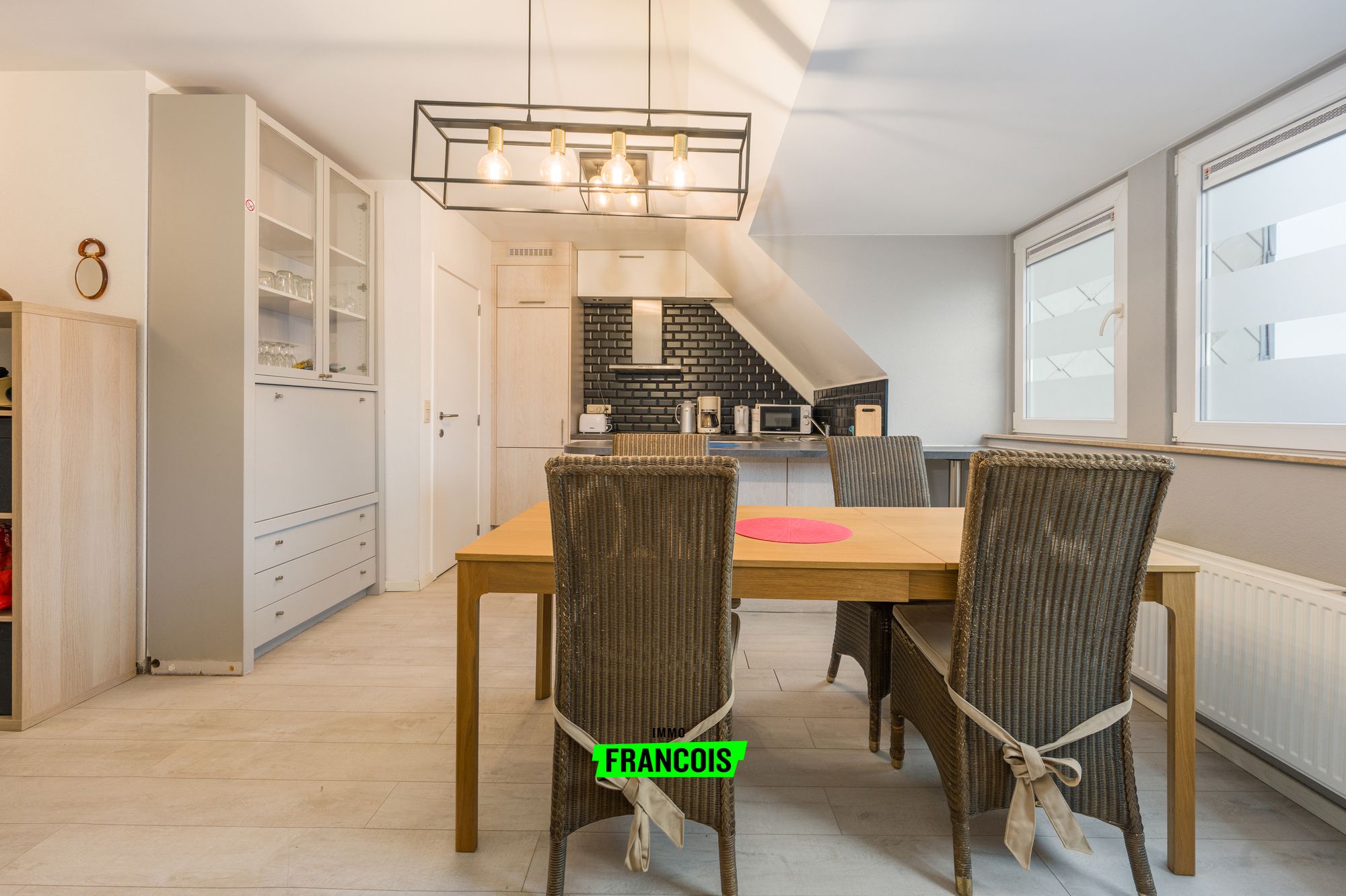 Startprijs: Duplex-appartement met groot terras en twee slaapkamers op toplocatie in Blankenberge - foto 4