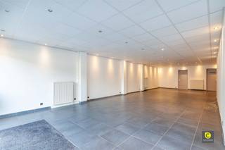 Commercial for rent in Mortsel