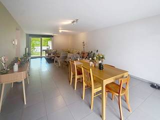We Invest Sud-Luxembourg biedt u dit appartement met 2 slaapkamers aan, gelegen in Saint-Léger, in een rustige omgeving dicht bij alle...