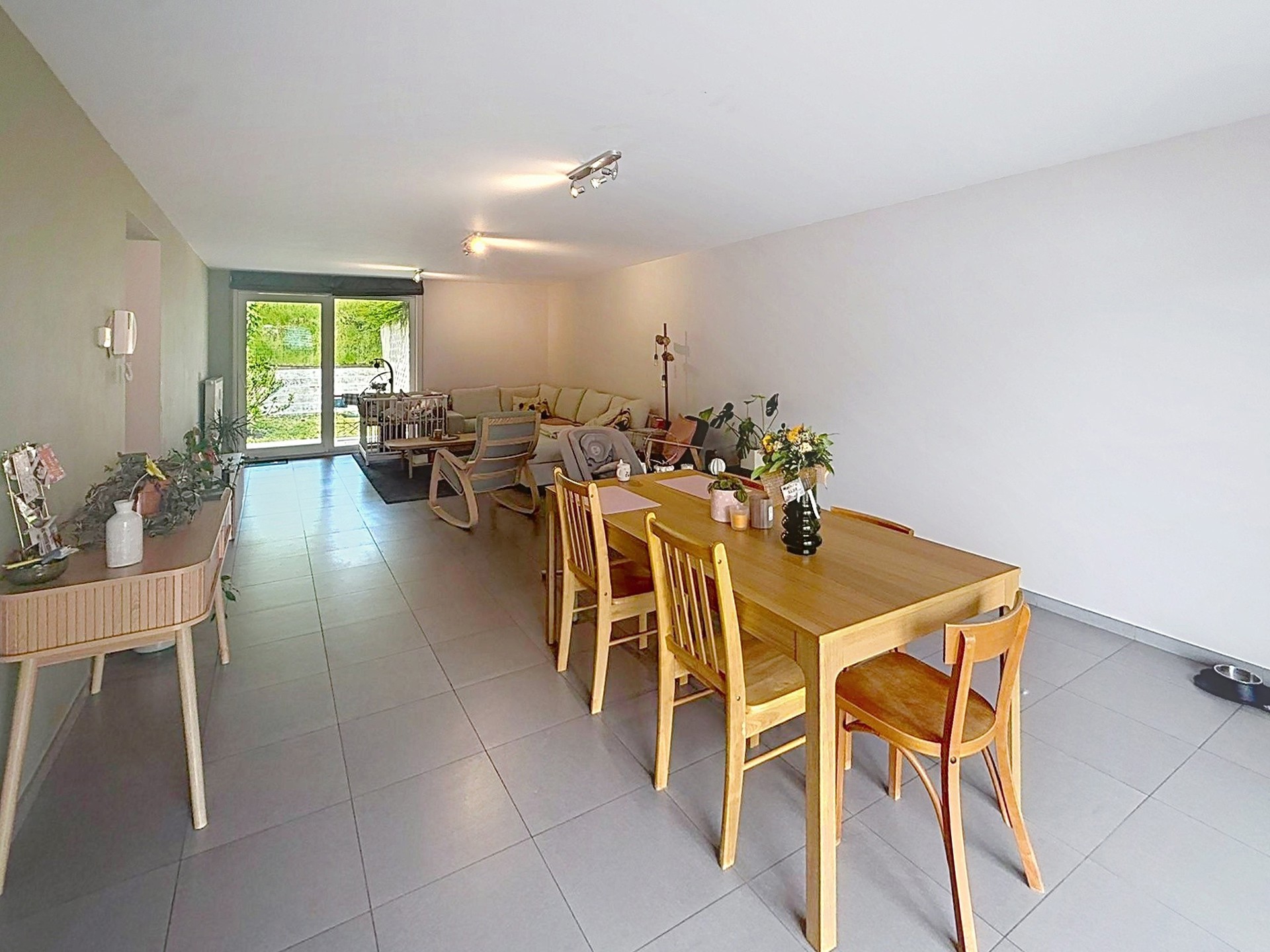 Appartement te huur in Saint-Léger met 2 slaapkamers - foto 2