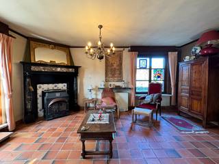 Charmante fermette op een mooi perceel van 963 m² in een aangename omgeving te Zulte.Deze open bebouwing in de Warandestraat combineert ruimte,...