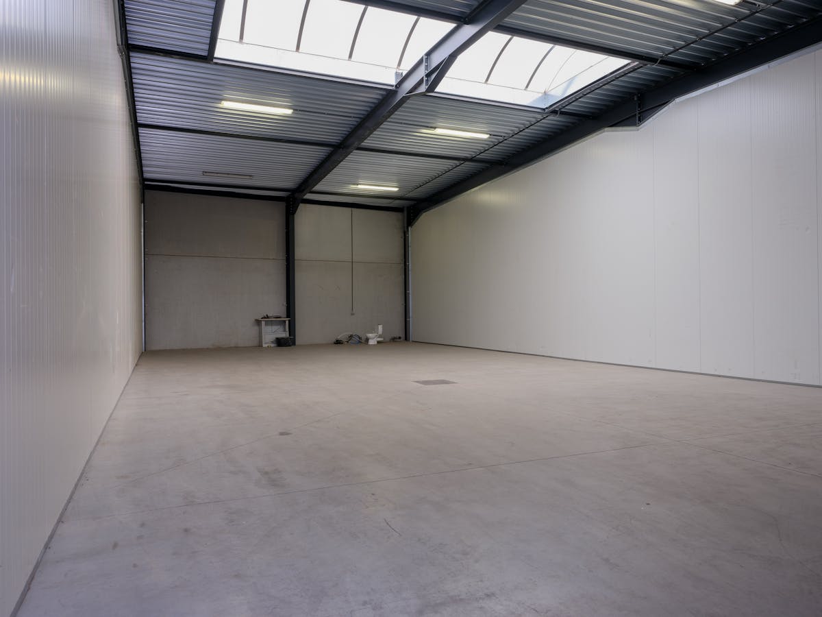 Centrally located new warehouse in Zwevezele - photo 5