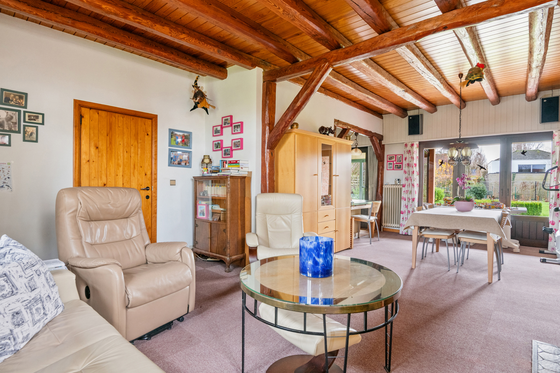 Mooi gelegen, karakteristieke halfopen woning met veel renovatiepotentieel in Kalmthout. - foto 4