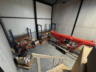 De unit is fantastisch gelegen. Met een vlotte verbinding van slechts 5,8 km naar de Oostendsebaan (N33) en een directe aansluiting op de A10 via...