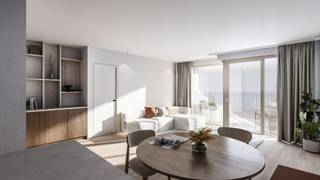 Découvrez cet élégant appartement d'une chambre au troisième étage de la résidence "Antoine", un projet de construction contemporain à Knokke-Heist, idéalement situé près de la mer. Grâce à sa proximité avec la plage, les magasins, les restaurants et toutes les commodités quotidiennes, vous pourrez profiter d'un confort de vie maximal à distance de marche de tout ce dont vous avez besoin. De plus, le tram côtier s'arrête à proximité, assurant une connexion facile avec toute la côte.<br /><br />Cet appartement fait partie de l'un des rares projets de construction dans un emplacement aussi central - une opportunité de plus en plus rare. De plus, Heist est clairement en mouvement : ces dernières années, des investissements importants ont été réalisés pour améliorer la qualité de vie, et cette évolution positive se poursuivra dans les années à venir. Ainsi, cet appartement constitue non seulement un lieu de séjour agréable, mais aussi un investissement sûr avec une plus-value future.<br /><br />L'appartement lui-même a été conçu avec réflexion, offrant un espace de vie optimal et de grandes baies vitrées qui apportent une abondance de lumière naturelle et une agréable sensation d'ouverture. L'architecture innovante de la résidence dégage fraîcheur et élégance - plus jeune et plus moderne que la plupart des projets environnants.<br /><br />Grâce à sa construction économe en énergie, cet appartement répond aux normes énergétiques les plus strictes, ce qui se traduit par des coûts de consommation réduits et une expérience de vie durable.<br /><br />Au rez-de-chaussée, un local à vélos est prévu avec deux crochets de vélo privatifs.<br /><br />La résidence Antoine représente le confort, l'élégance et une conception réfléchie - le choix idéal pour ceux qui recherchent un appartement moderne et sans souci à la mer, avec la certitude d'un investissement sûr dans un quartier en plein essor.