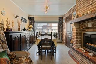 Thanks to its central location, shops, schools and public transport are within walking distance, which contributes to optimal living comfort. In addition, there is a smooth connection to the main access roads, making surrounding cities quick and easy to reach.The property is offered through the Pre-sale formula. On 28/03/2026 between 10:00 and 12:00, you can come visit the property by appointment and make an offer. The listed price is a starting price. For further information, please contact the property agent.