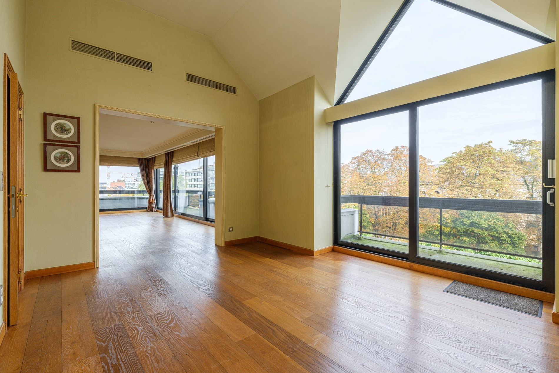 Ideaal gelegen luxe penthouse van 253m2 met ruim terras te Hasselt centrum. - foto 4