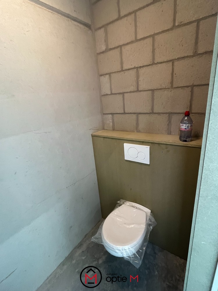 Centraal gelegen KMO-unit met sanitair/verwarming/airco in Hasselt te huur - foto 5