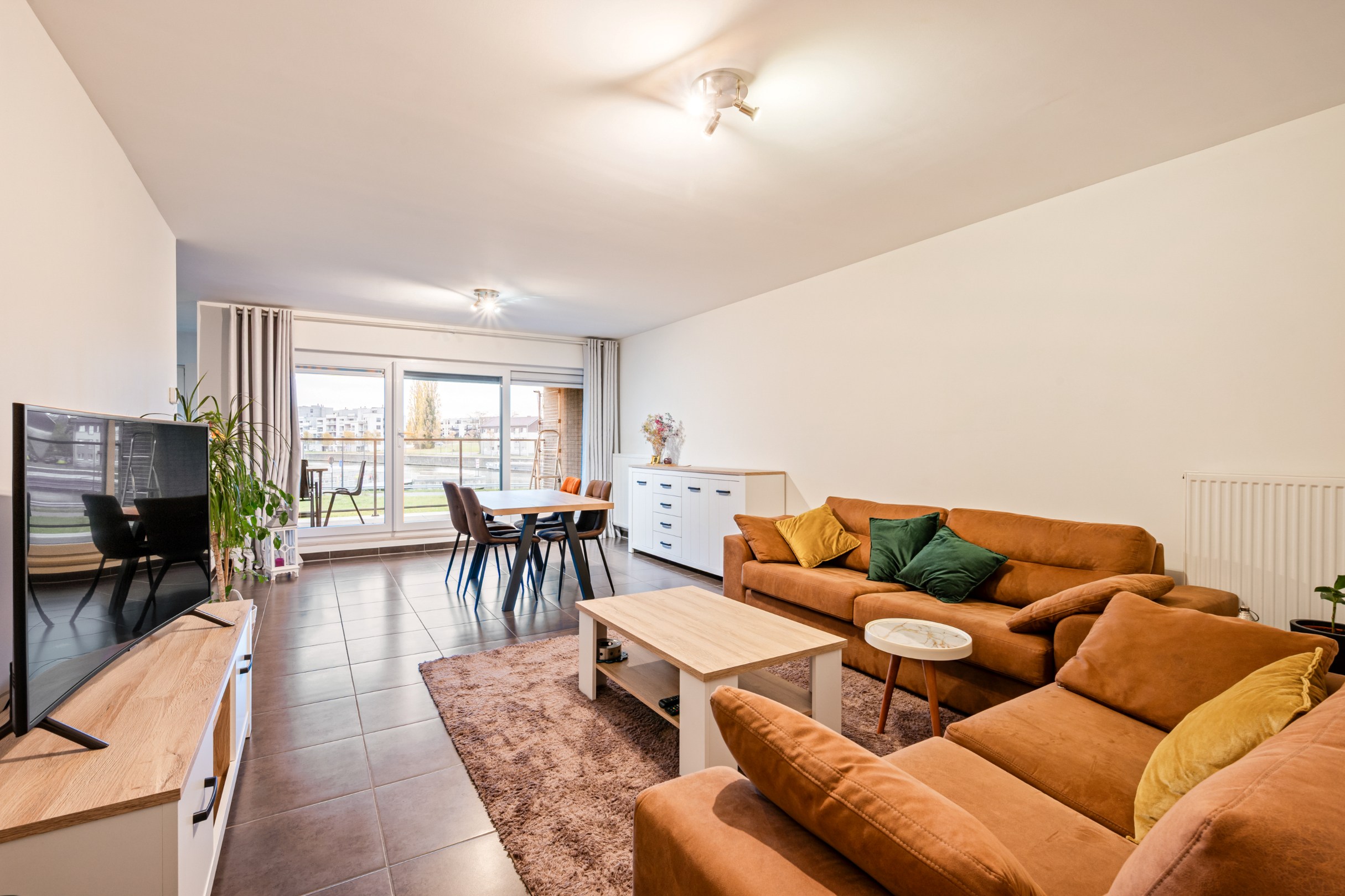 Instapklaar 2-slaapkamer appartement aan de Leie rivier. - foto 2