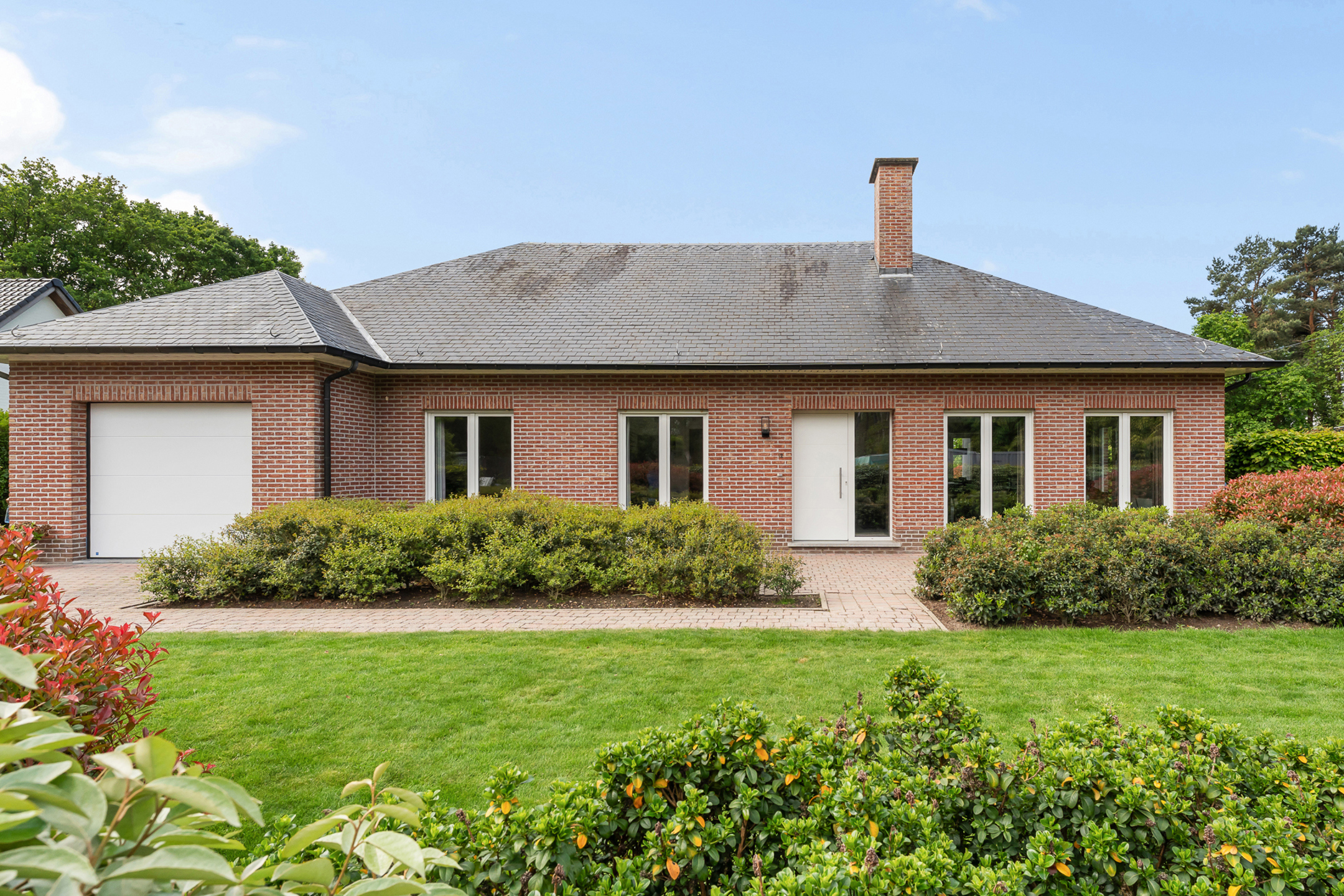 OB met garage en tuin rustig gelegen op 1.686 m² te Putte. - foto 2