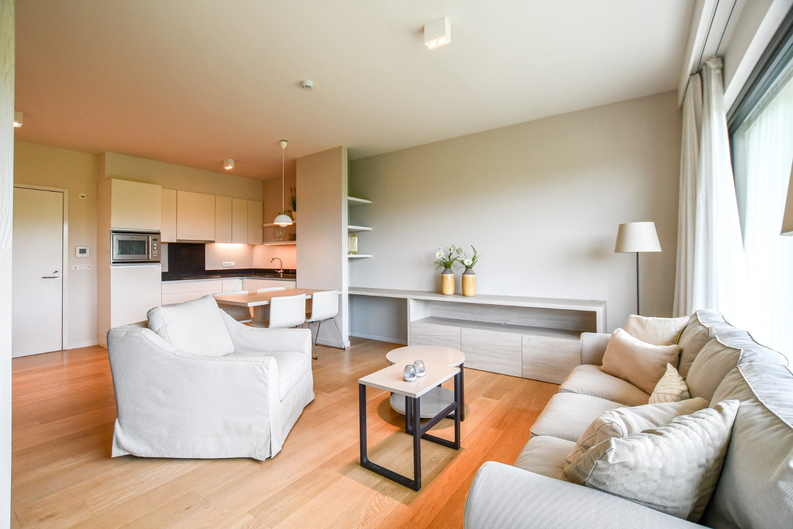 Moderne assistentiewoning met ondergrondse berging en parkeerplaats in De Haan, vlakbij strand, duinen en zee - foto 1