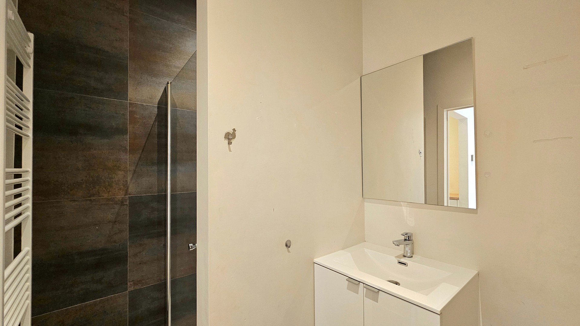 Appartement op het gelijkvloers met koer - foto 4