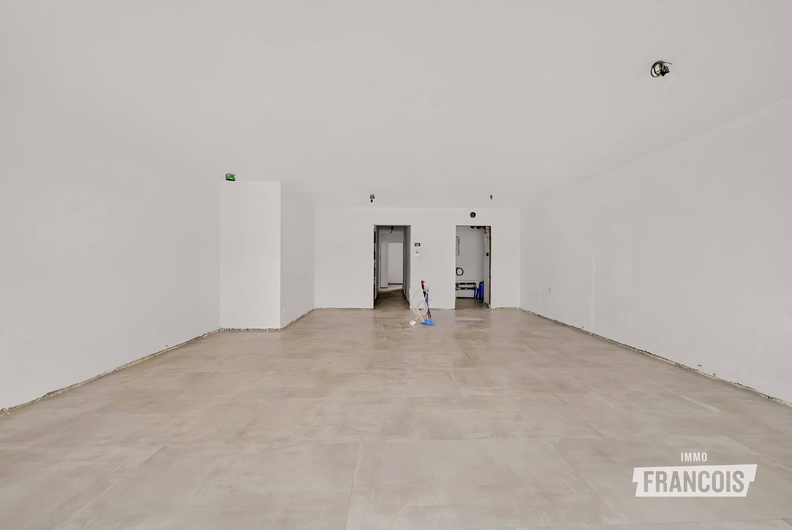 Gelijkvloers nieuwbouwappartement met 2 slaapkamers, tuin en terras te Ichtegem - 6% BTW inbegrepen in de constructieprijs! - foto 4