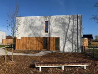 Maison moderne à l'architecture contemporaine dans un cul-de-sac accueillant les enfants.L'architecture moderne, les finitions de qualité et...
