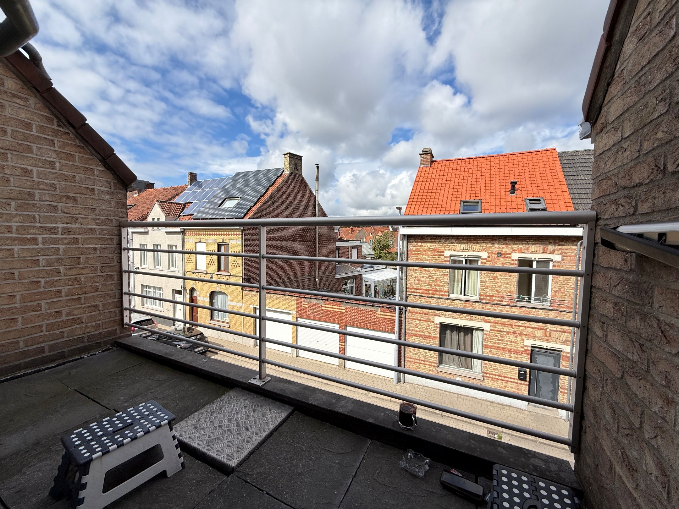 Centraal in Roeselare een twee-slaapkamerappartement! - foto 4