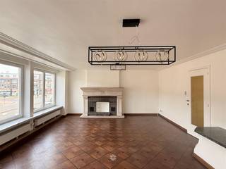 GENT - Bent u op zoek naar een gerenoveerd appartement TE HUUR in Gent?Dan is dit misschien iets voor u! De belangrijkste troeven in een notendop: *...