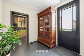 *** Charmante B&B te koop in het groene Hombeek (Mechelen) ***Droom je van een eigen B&B op een rustige, maar strategische locatie? Deze gezellige en...