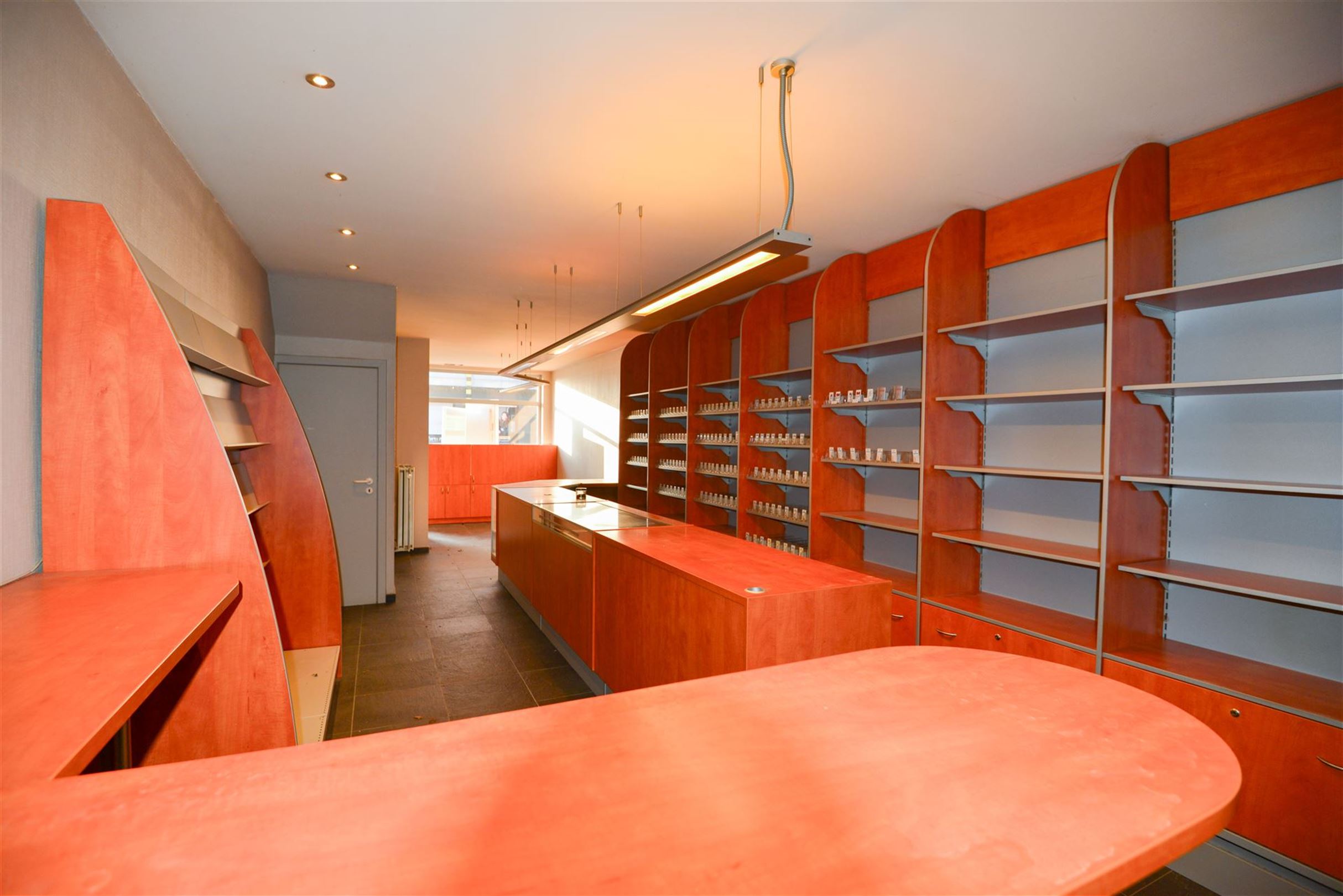 Commercial à louer à Wevelgem - photo 4