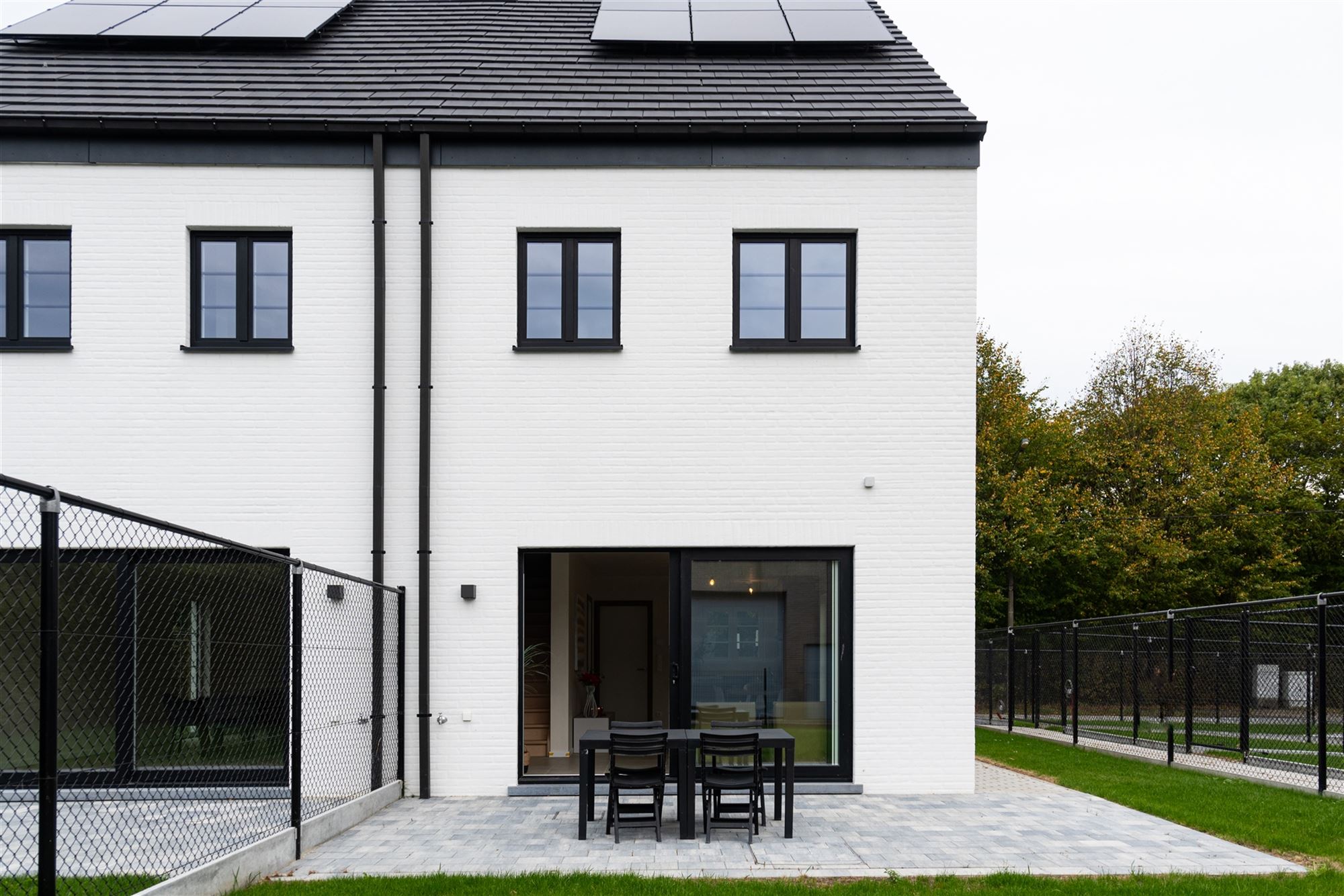 Energiezuinige gezinswoning met 4 slaapkamers te Staden! - foto 1