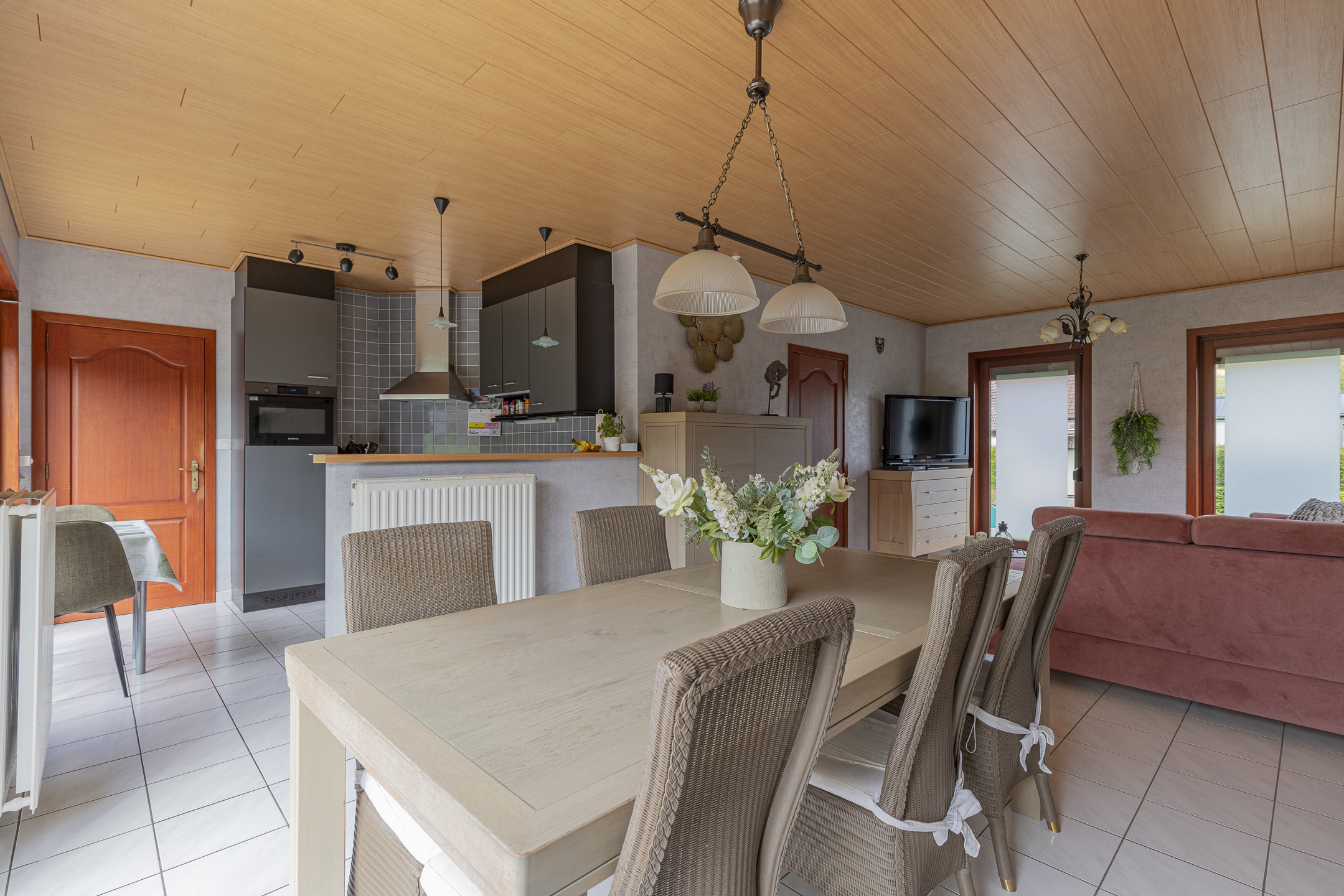 RONSE - Instapklare woning met 3 slpks en mooie tuin - foto 5