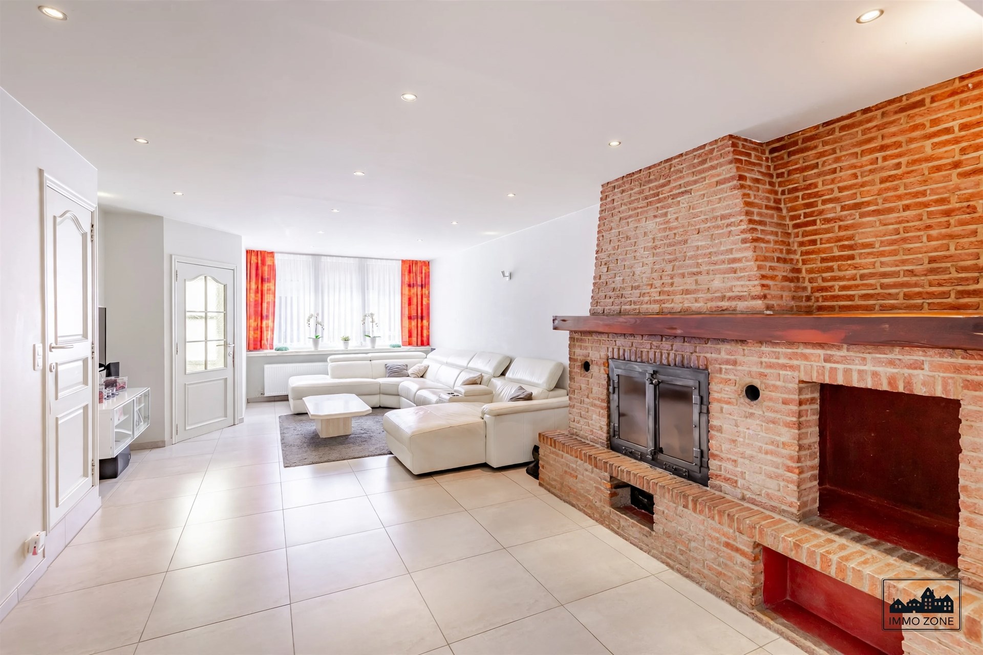 Woning met 4 slaapkamers én magazijn op toplocatie - foto 4