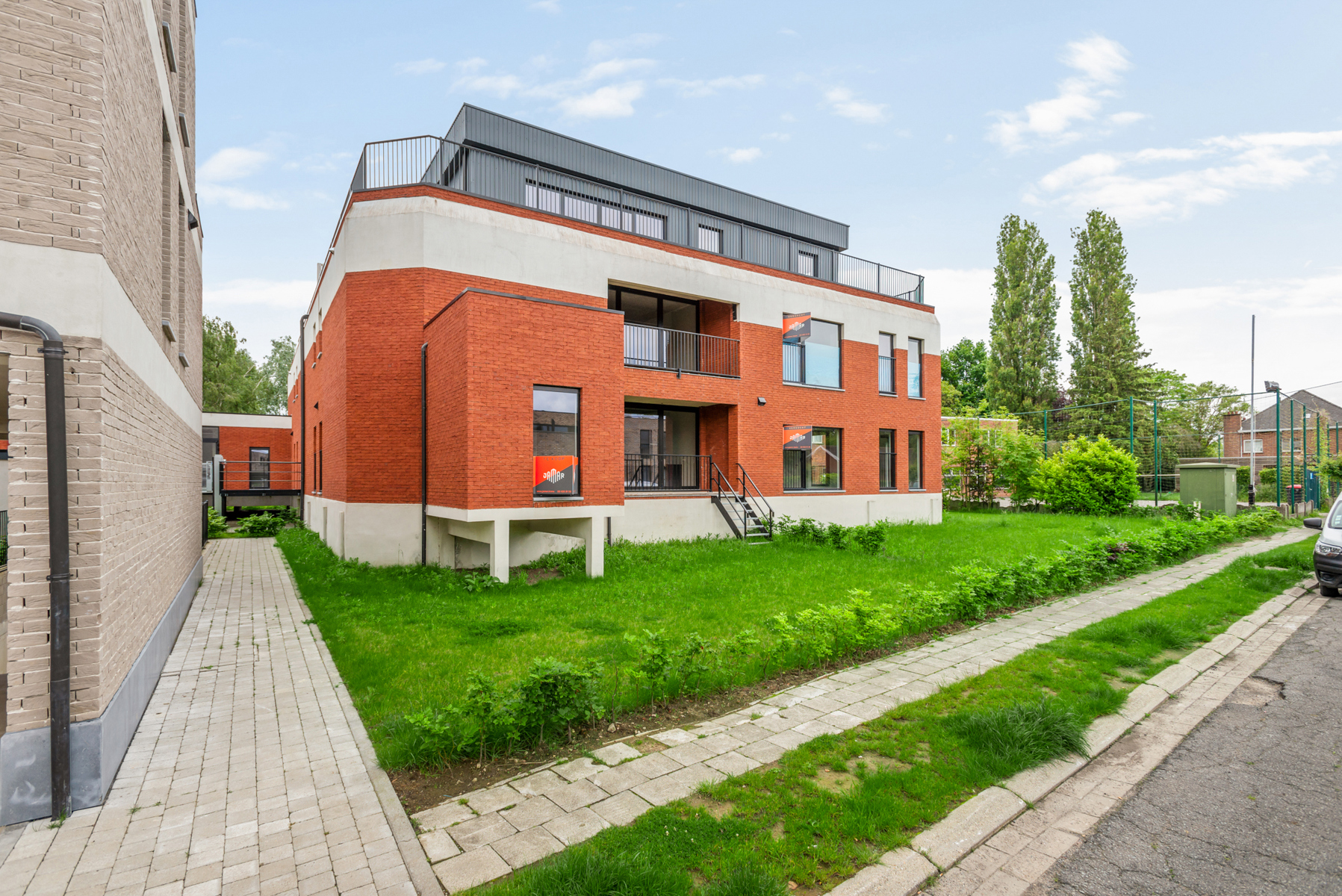 Ruim appartement met 2 slaapkamers, terras en tuin! - foto 1