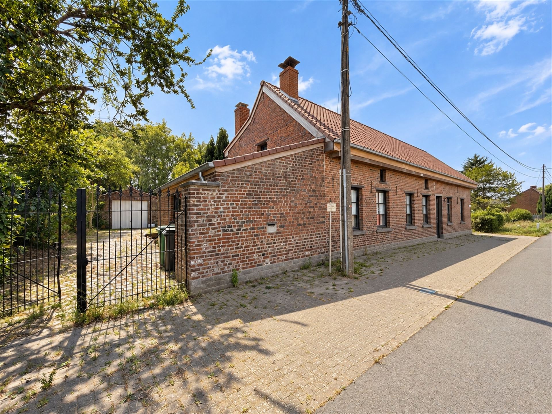 Charmant boerderijtje met 5 slaapkamers - foto 4