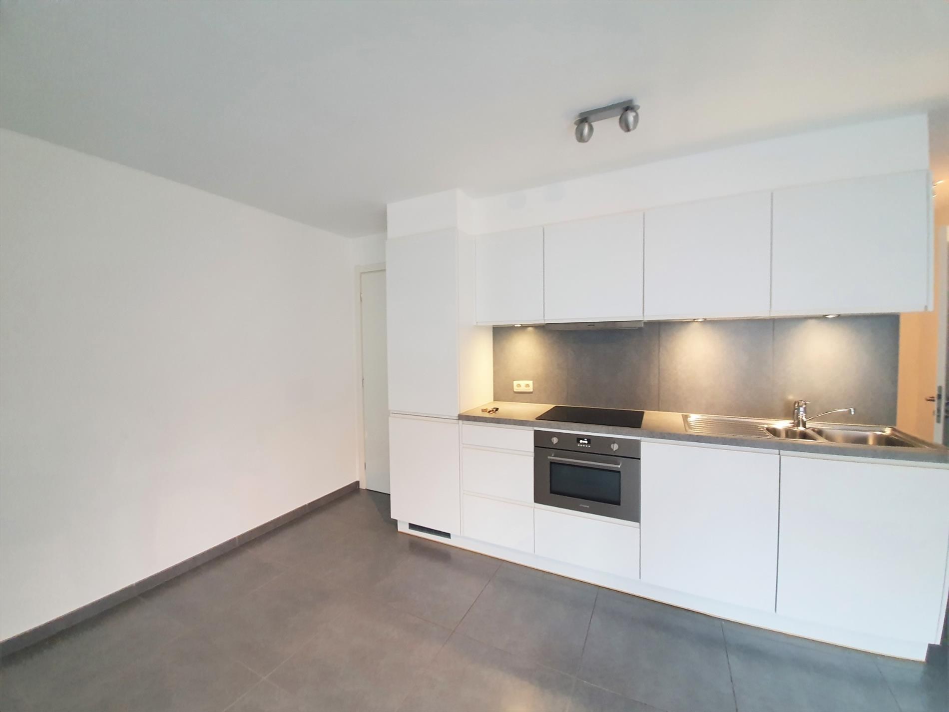 RECENT APPARTEMENT TE HUUR - 2de VERDIEP RECHTS VOORAAN.: - foto 5