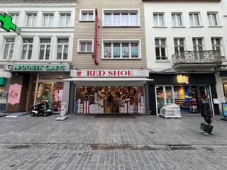 Handelspand op commerciële AAA-locatie Kapellestraat nabij Mercatordok en station - uitstekende passageligging - het pand ligt in de directe...