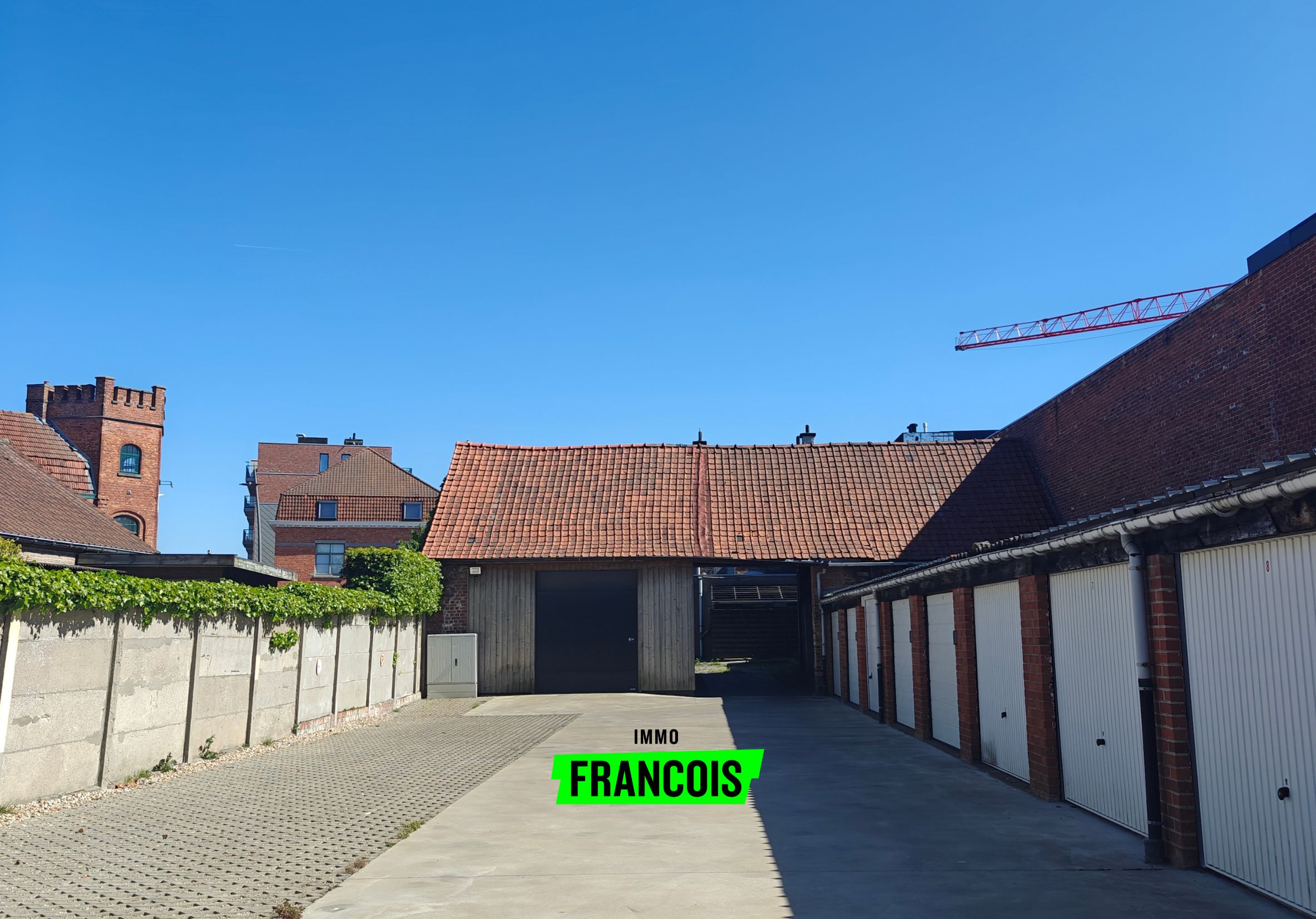 Parkeerplaats te huur nabij centrum Ieper - foto 3