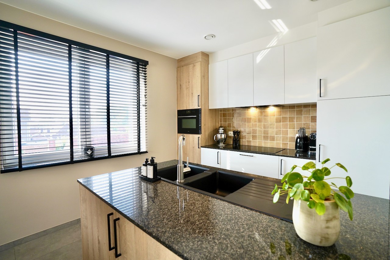 PRACHTIG dakappartement met 4 slaapkamers en 2 terrassen ! - foto 1