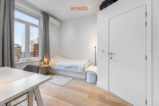 Deze welgelegen studentenkamer situeert zich op de 1ste verdieping  van een kleinschalige en gezellige residentie dat recent volledig vernieuwd...