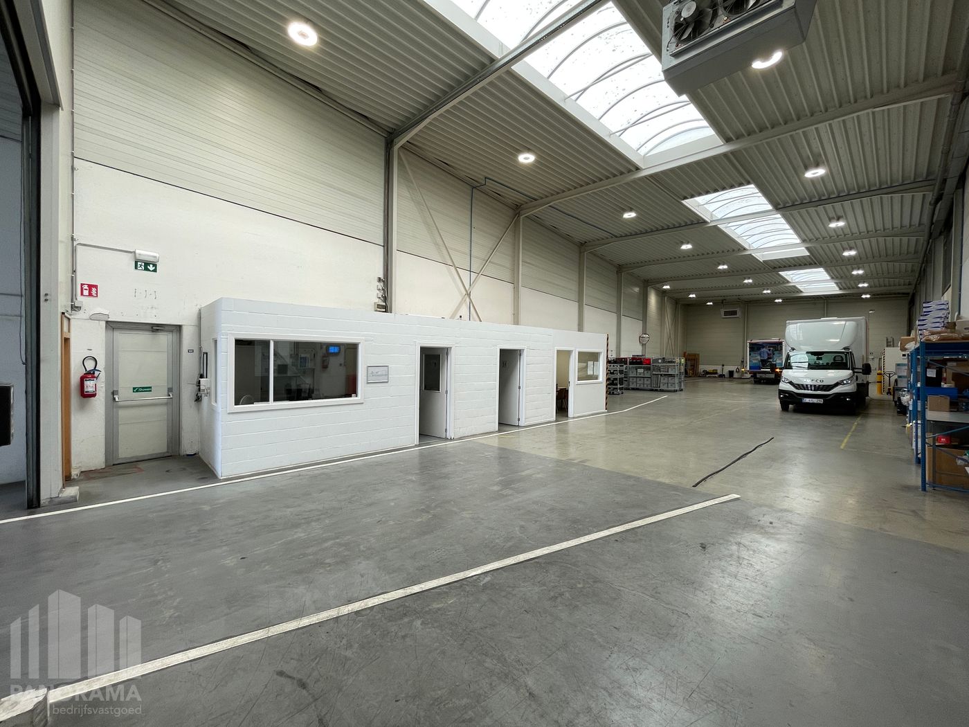 Magazijnruimte van 730 m² te huur langs Beversesteenweg te Roeselare - foto 4