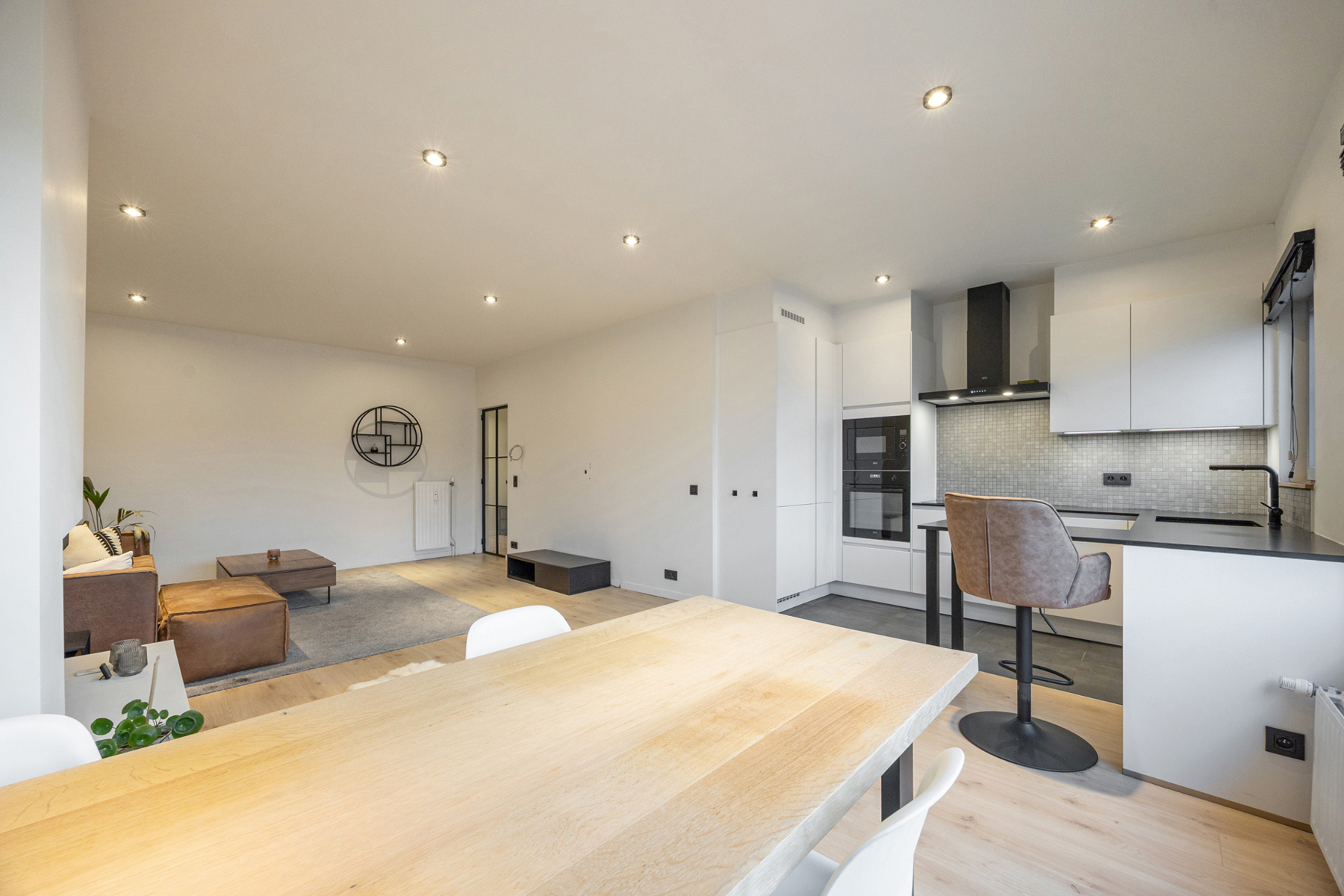 Modern 2-slaapkamer appartement met garage en terras - foto 5