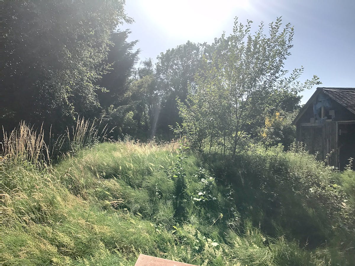 Volledig te renoveren huis of bouwgrond te koop - foto 3