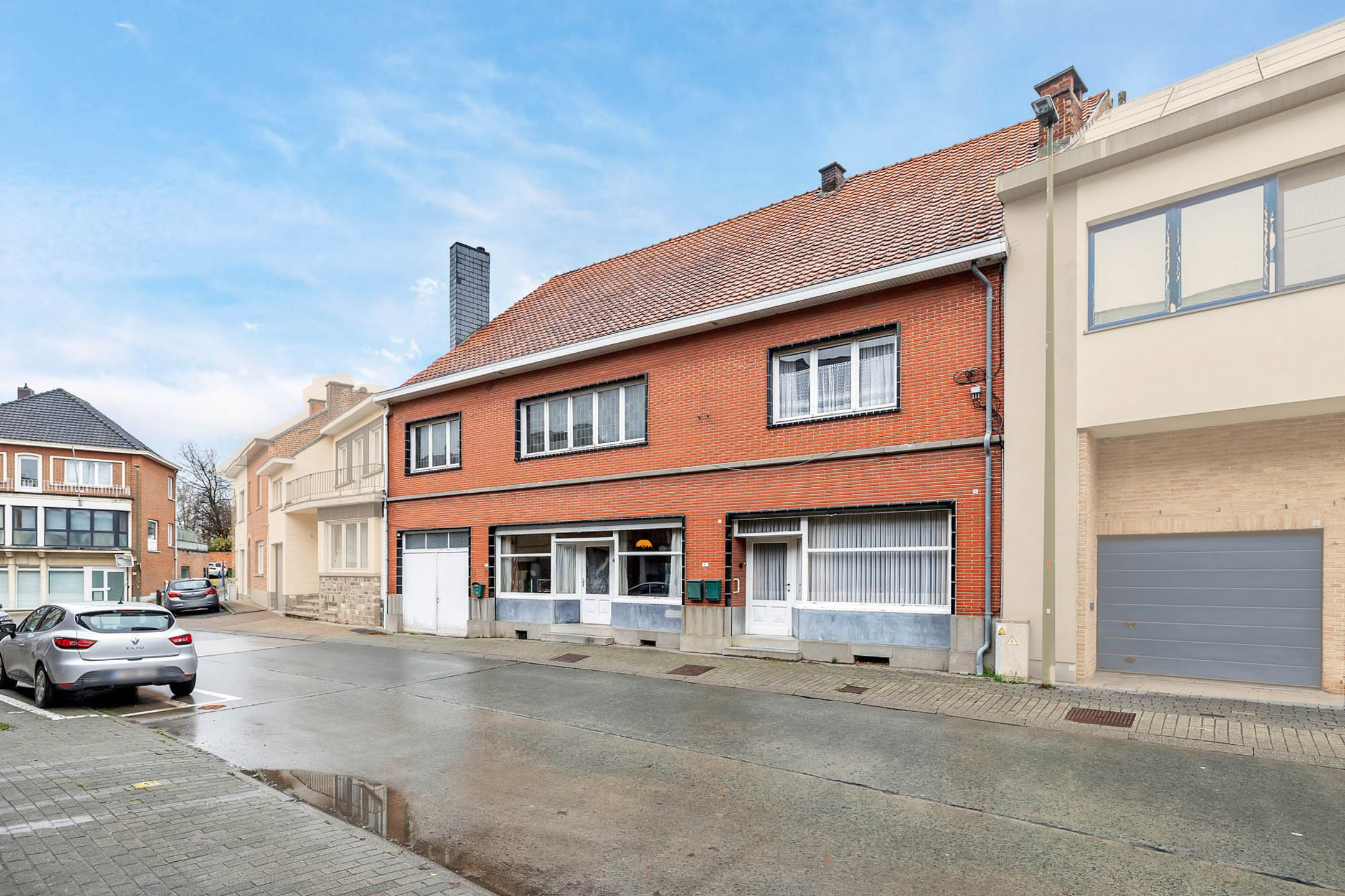 Ruime te renoveren woning op 12a 80ca gelegen in het centrum van Gooik - foto 1