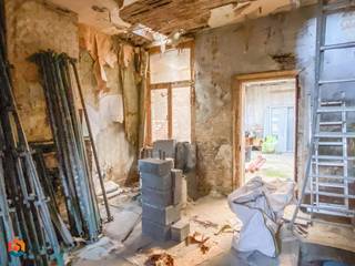 Op een goede locatie te Mechelen bevindt zich deze te renoveren woning. U bevindt zich hier op wandelafstand van het centrum en in de nabijheid...