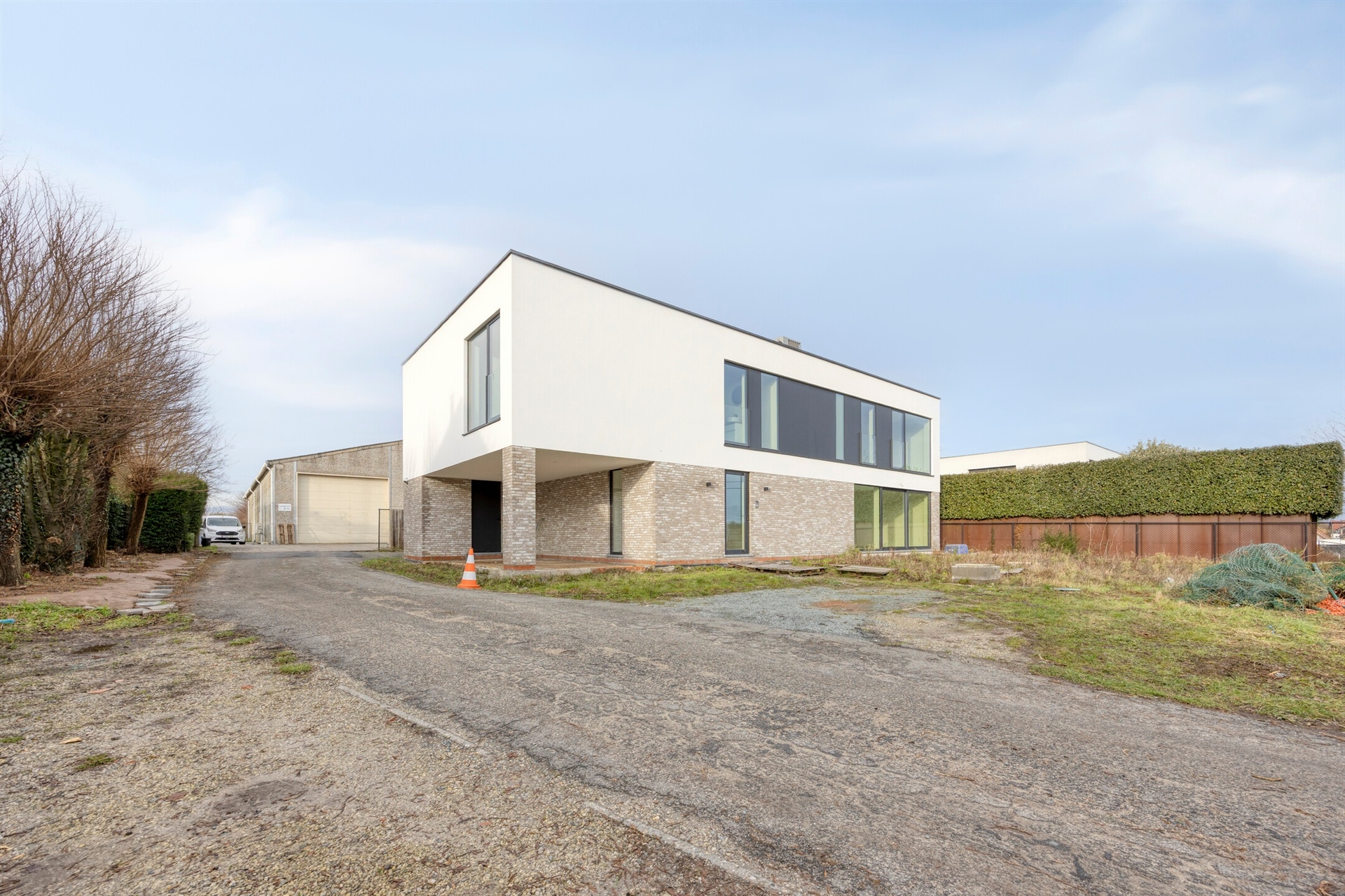 Luxueuze nieuwbouw-woning (met praktijkruimte en wachtzaal)! - foto 2