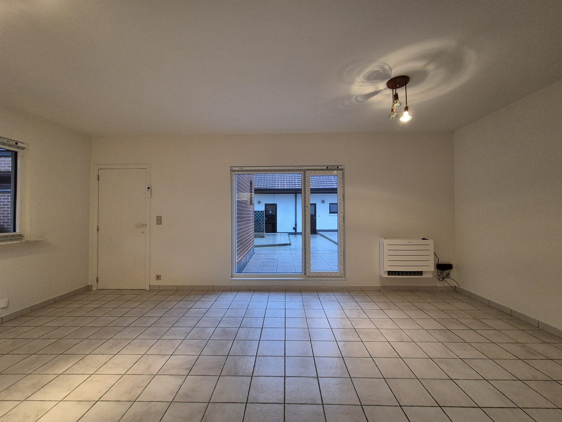 Opgeknapt 1-slaapkamer appartement op de eerste verdieping. - foto 5