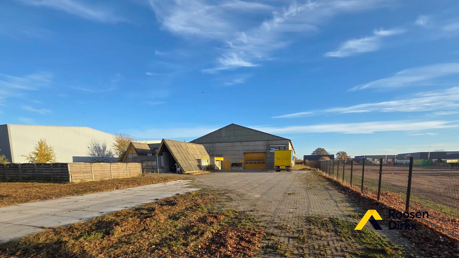 Industriehal met conciërgewoning op ca. 50 are – Bree - foto 2