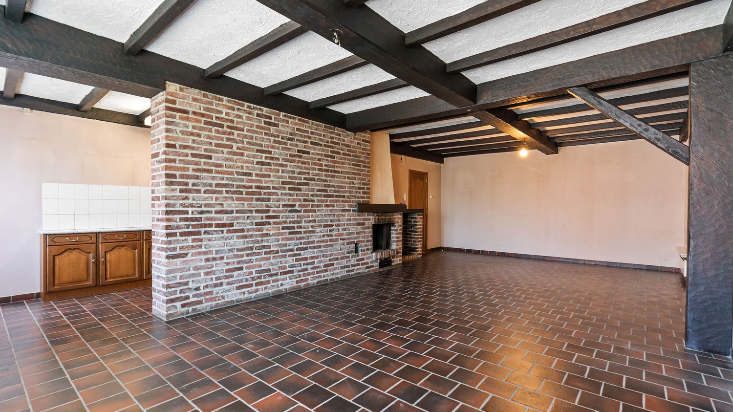 Ruim appartement met terras, lift en ondergrondse autostandplaats in het centrum van Paal - foto 4